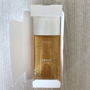 YSL Opium spray